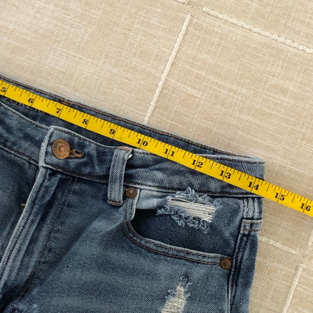 12 Long American Eagle Outfitters High-Rise Distressed Blue Mom Jeans - Picture 10 of 12